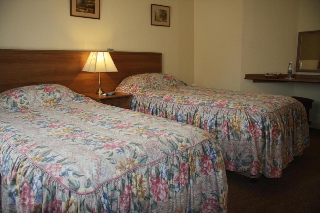 The Swan Hotel East Ilsley Room photo